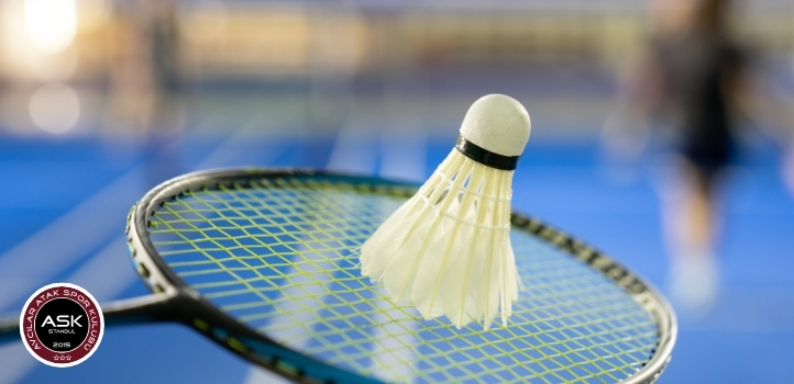 Avcılar Badminton Kursu: Çeviklik ve Stratejinin Sahadaki Buluşması